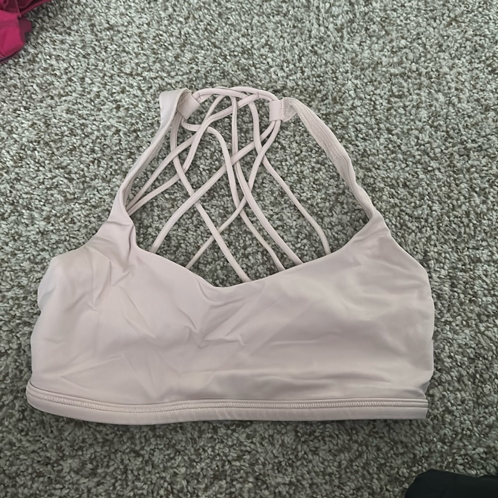 Free to be  lululemon bra size 4